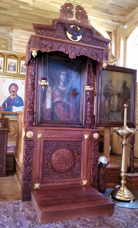 Киот напольный.