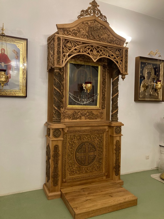 Киот напольный.