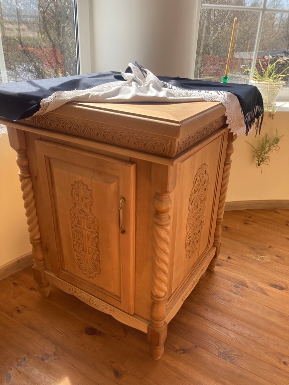 Жертвенник.