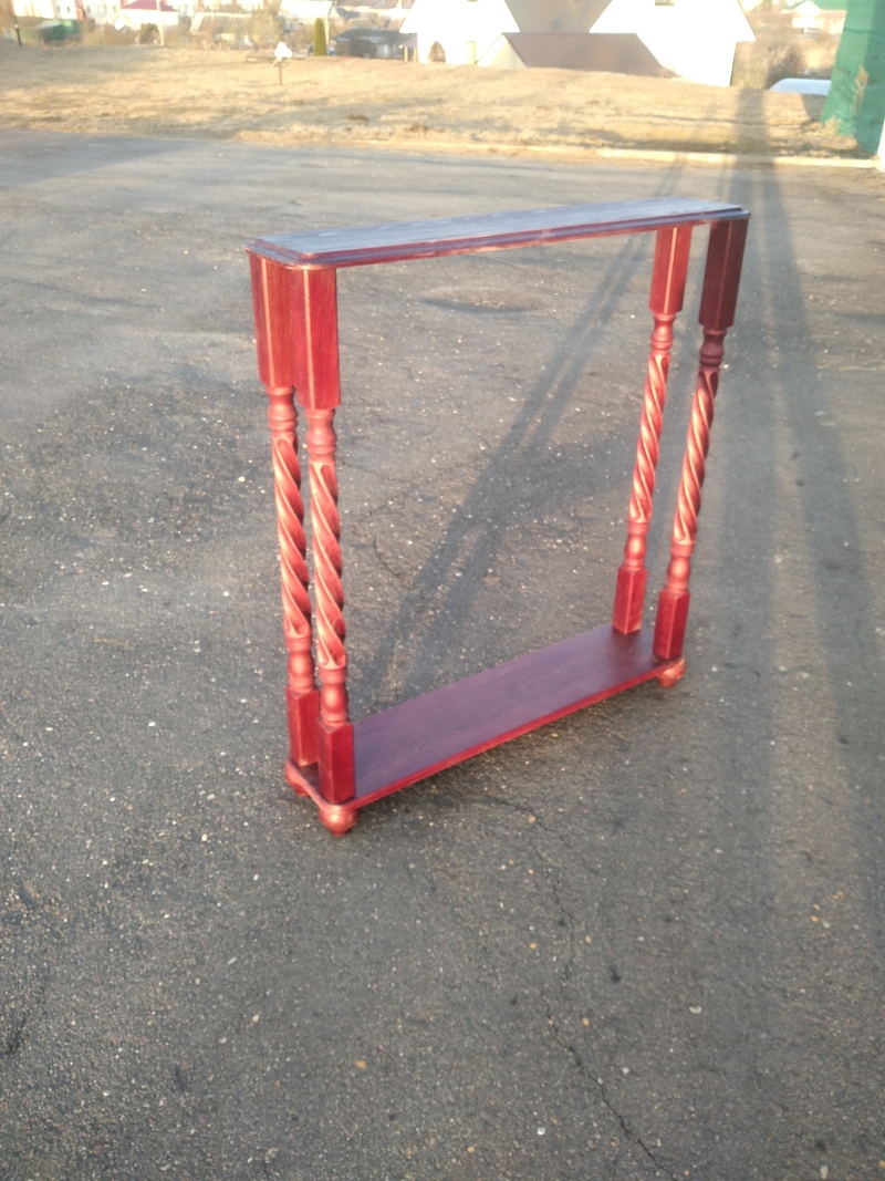 Запрестольный столик.