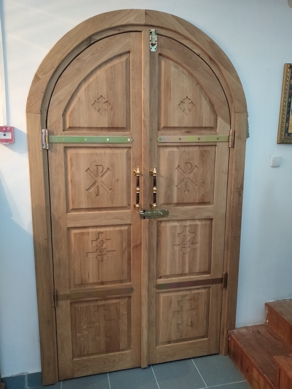  Дверь в храм.