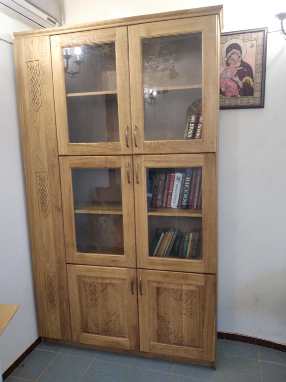  Шкаф для книг.