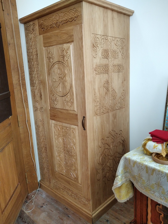  Шкаф для облачений.